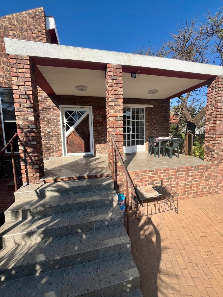 4 Bedroom Property for Sale in Wilkoppies North West